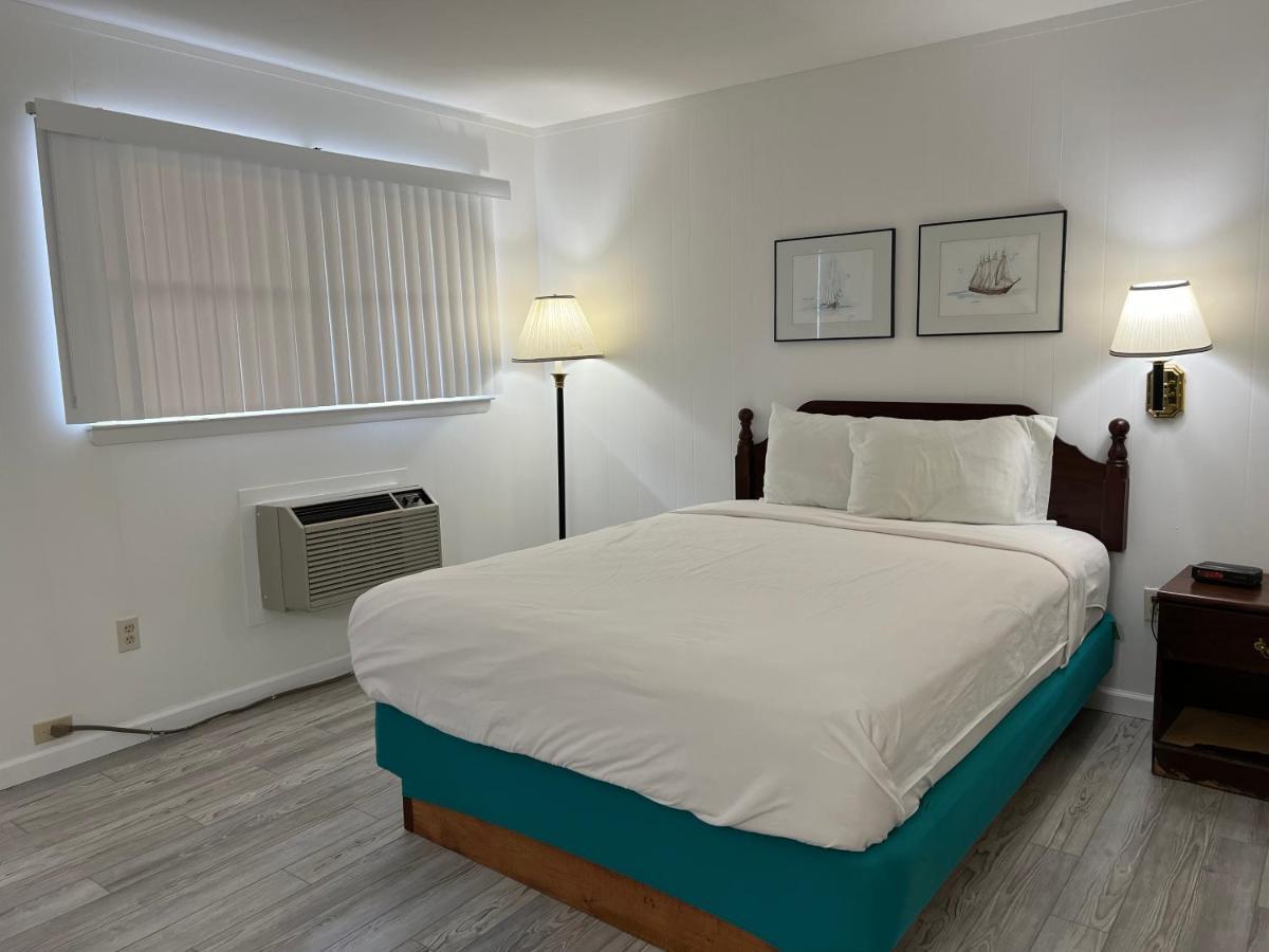 Voyager Inn Saint Ignace Eksteriør bilde