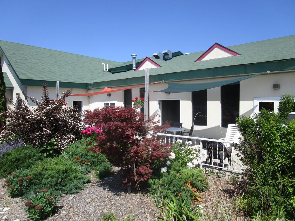 Voyager Inn Saint Ignace Eksteriør bilde